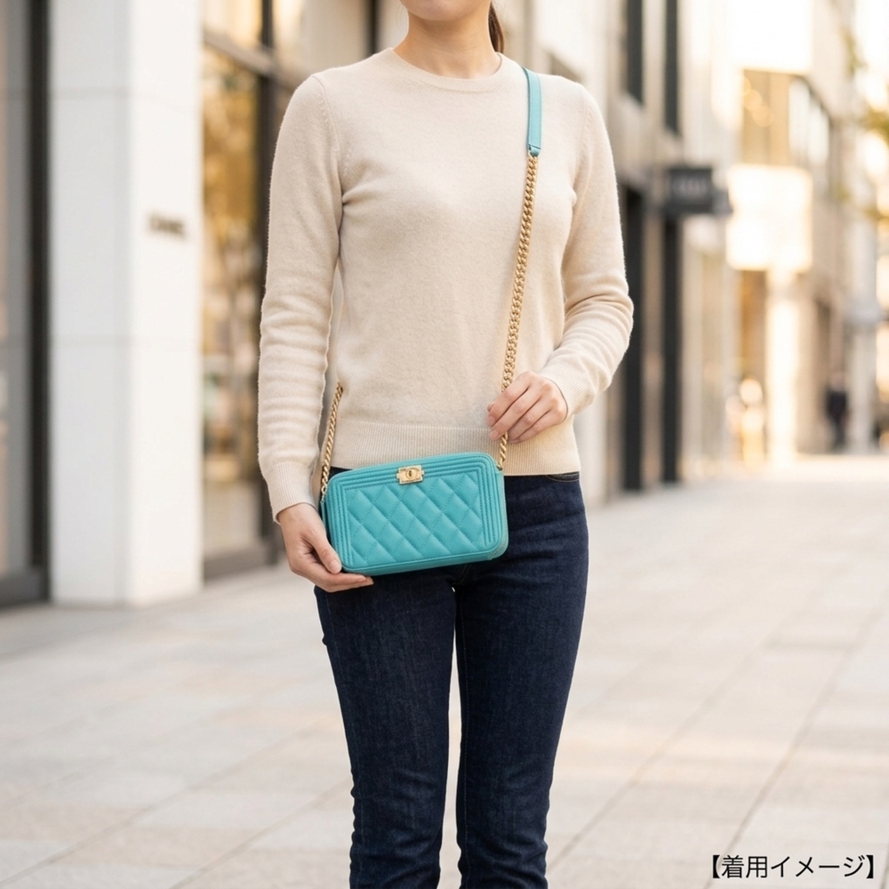 CHANEL Bag - Picture 2 of 10